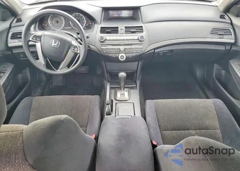 2010 Honda Accord Lxp z USA, uszkodzony, nr VIN 1HGCP2F40AA011477